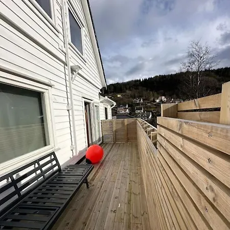 Holiday home Stort, Koselig Hus I Naturomrade Bergen