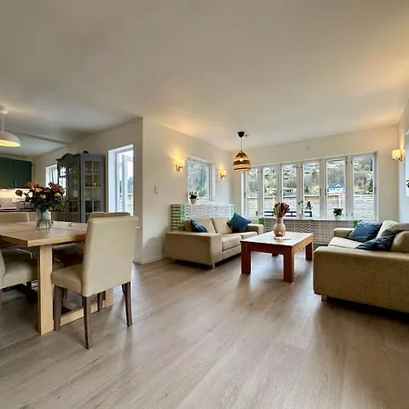 Stort, Koselig Hus I Naturomrade Holiday home Bergen