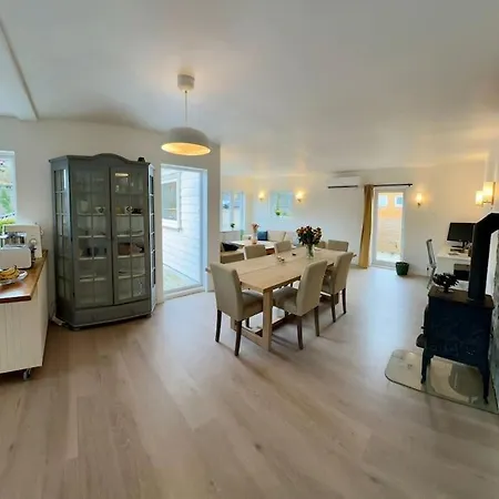 Stort, Koselig Hus I Naturomrade Holiday home